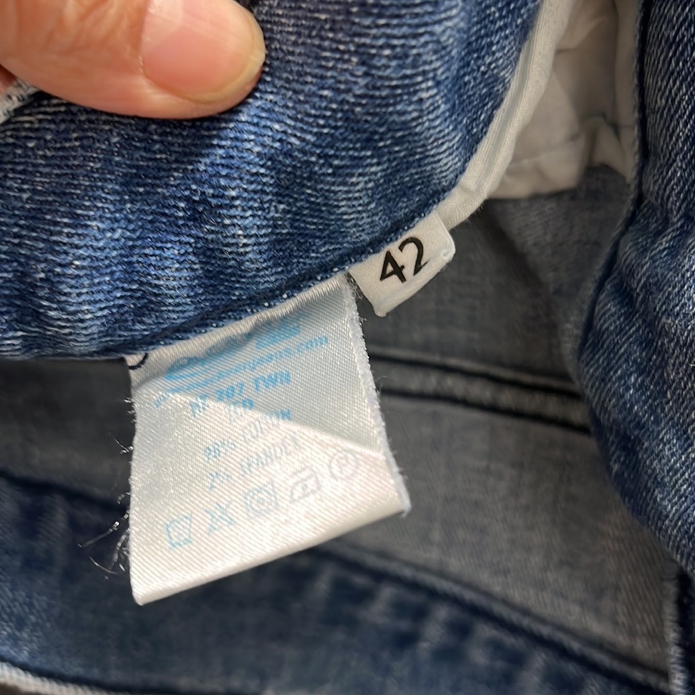 Jeans - Picture 3 of 4